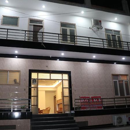 Hotel Kcr Agra (Uttar Pradesh) Dış mekan fotoğraf