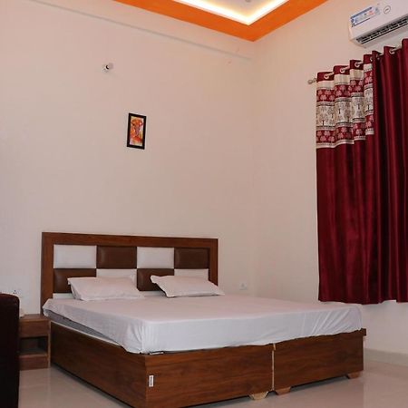 Hotel Kcr Agra (Uttar Pradesh) Dış mekan fotoğraf