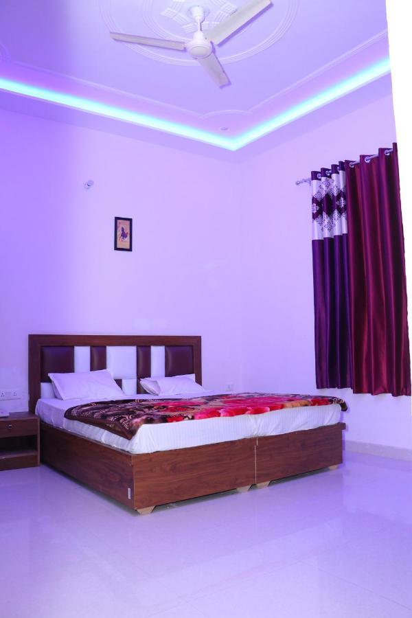 Hotel Kcr Agra (Uttar Pradesh) Dış mekan fotoğraf